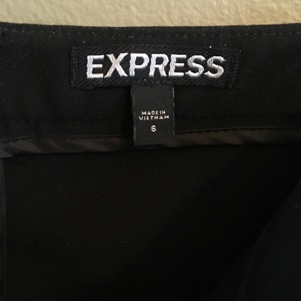 CLEARANCE!💋FINAL PRICE 🎉EXPRESS black mini skirt - Picture 3 of 7
